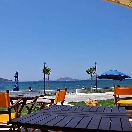 Hotel Small 4*