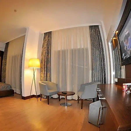 Hotel Small