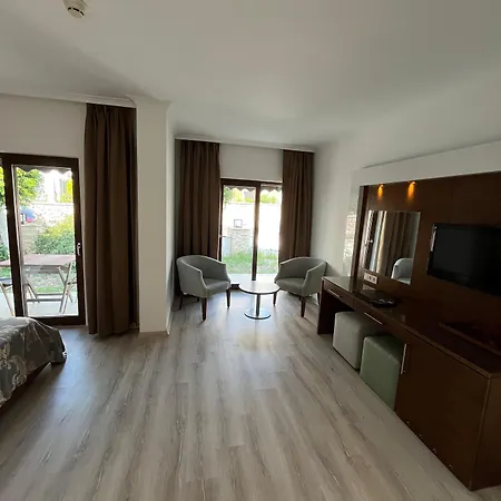 Small Hotel