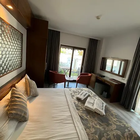 Small Hotel